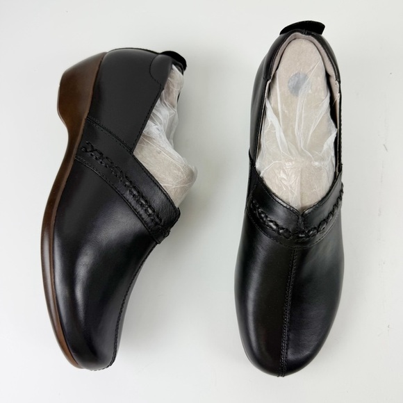 Easy Spirit Shoes - Easy Spirit  Dolores Slip-On Shoe Womens 8M Black Leather NEW